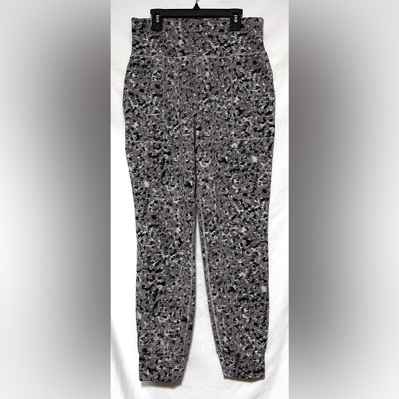 LIKE NEW Athleta Salutation High Rise Jogger | Yoga | Casual | Fall | Cozy - Picture 5 of 14